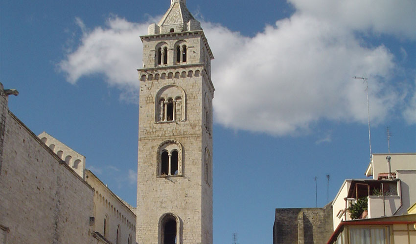 Cattedrale di Santa Maria Maggiore, campanile