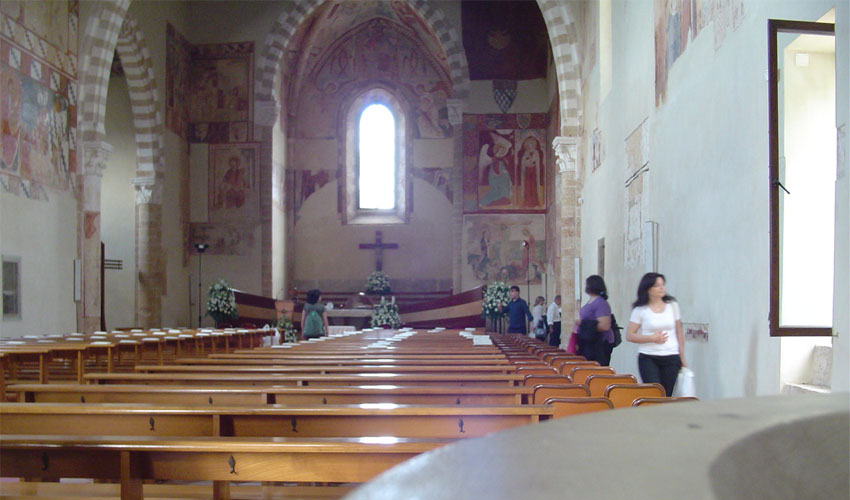 Chiesa di S. Maria del Casale, interno