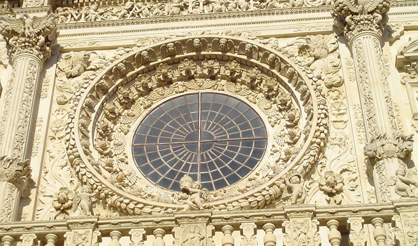 Basilica di Santa Croce, il rosone