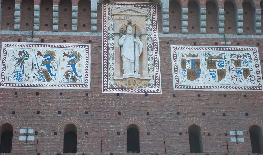 Castello Sforzesco, particolare della facciata esterna